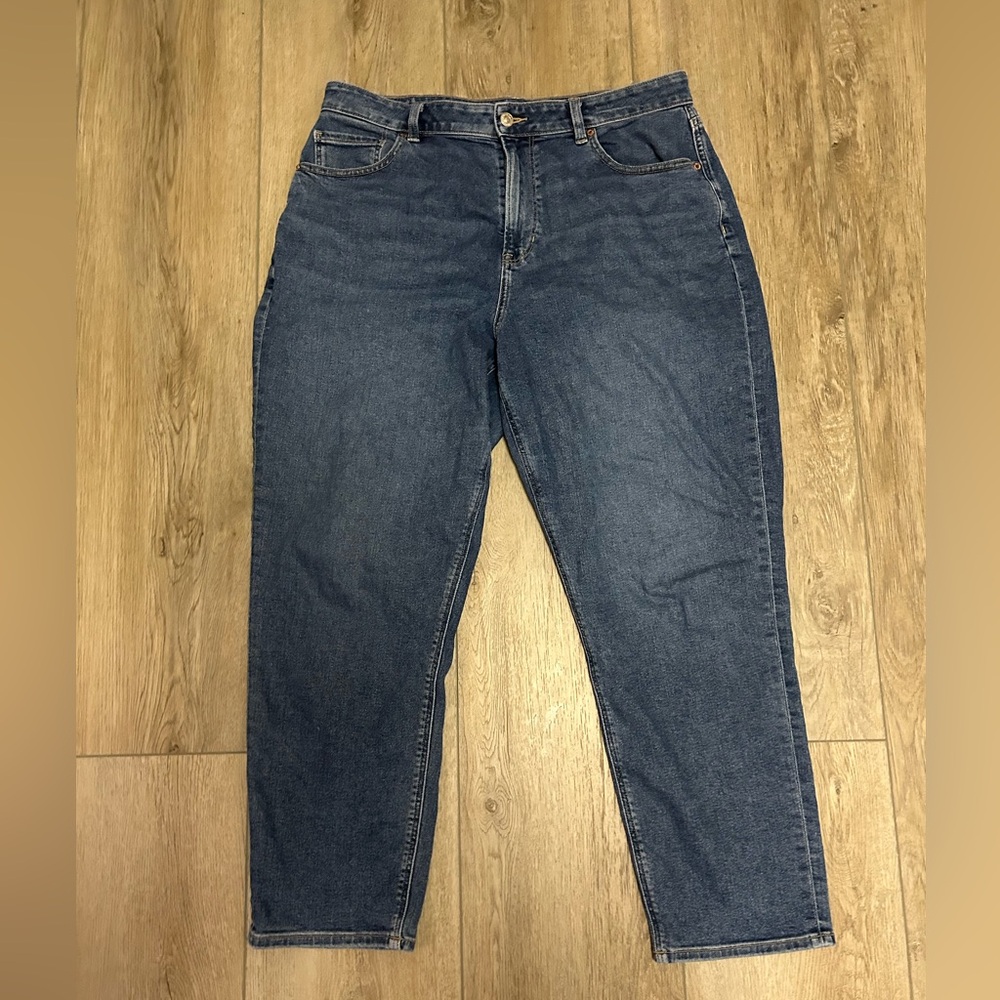 American Eagle Outfitters Women's Medium Blue Mom Jean